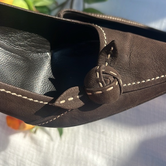 PRADA Vintage Leather Pointed Toe Pumps With Floral Buckle. Size 38.🤎 - Picture 9 of 17